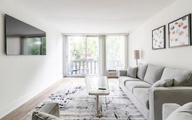 New Luxury Apartment Weho Boys Town